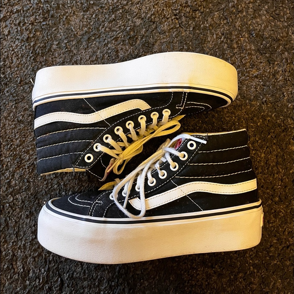 ❗️SOLD❗️Platform vans
